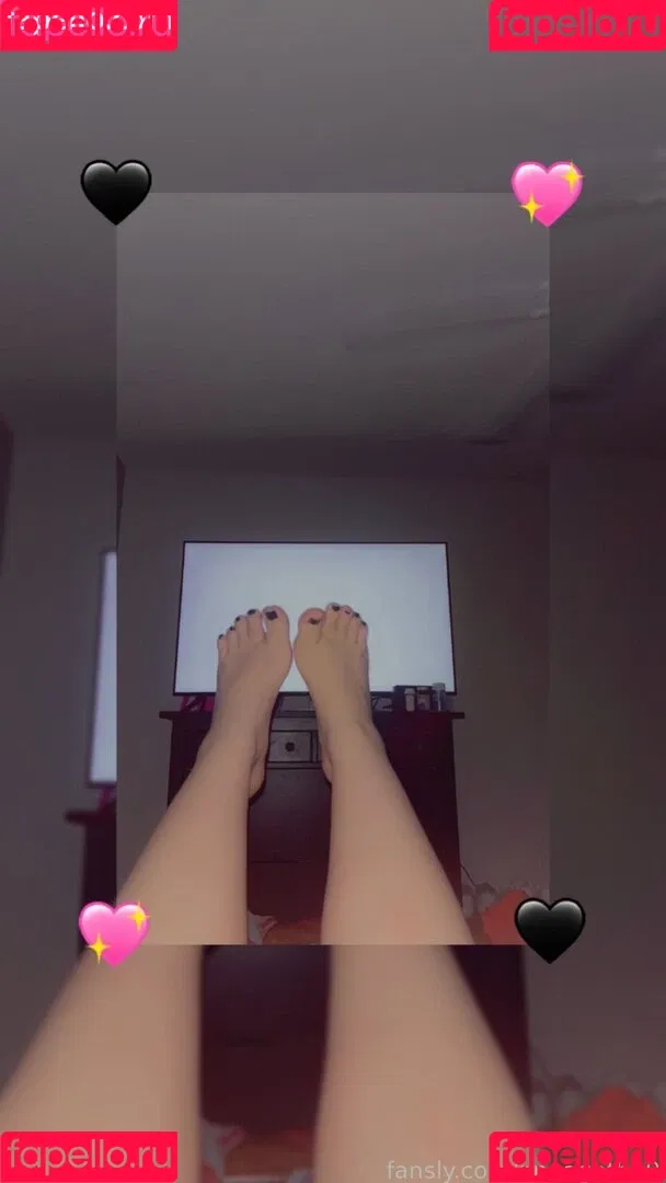mrettaxe / scxrlettalatar Onlyfans Photo Gallery 