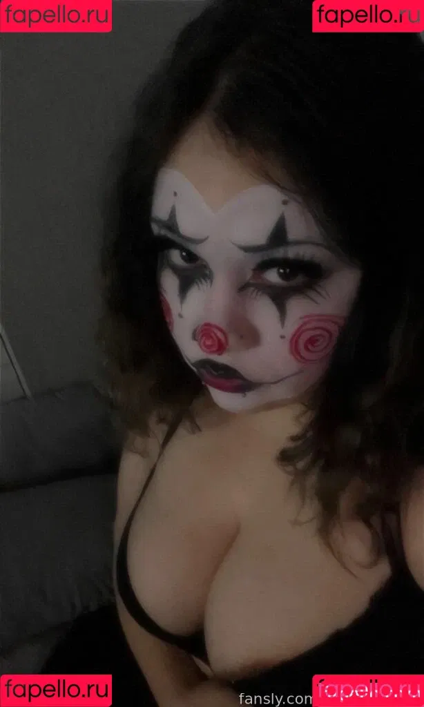 mrettaxe / scxrlettalatar Onlyfans Photo Gallery 