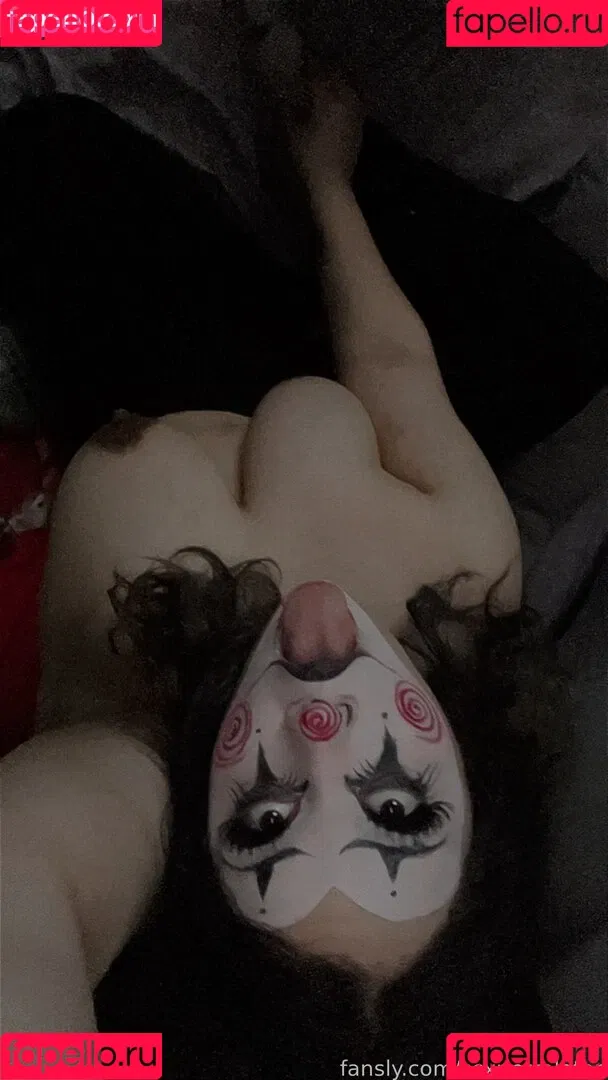mrettaxe / scxrlettalatar Onlyfans Photo Gallery 