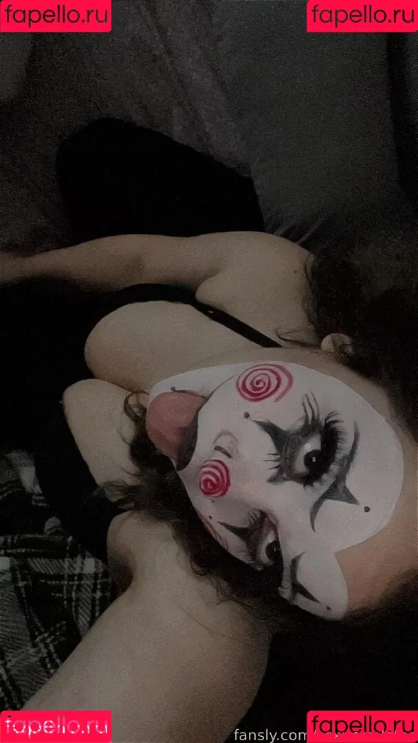 mrettaxe / scxrlettalatar Onlyfans Photo Gallery 