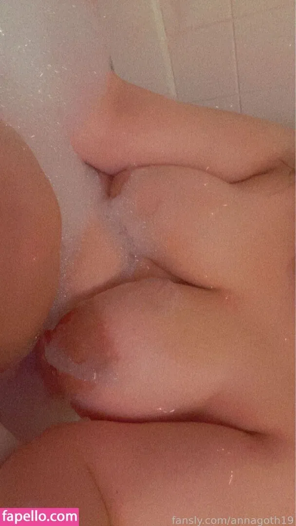 mrettaxe / scxrlettalatar Onlyfans Photo Gallery 