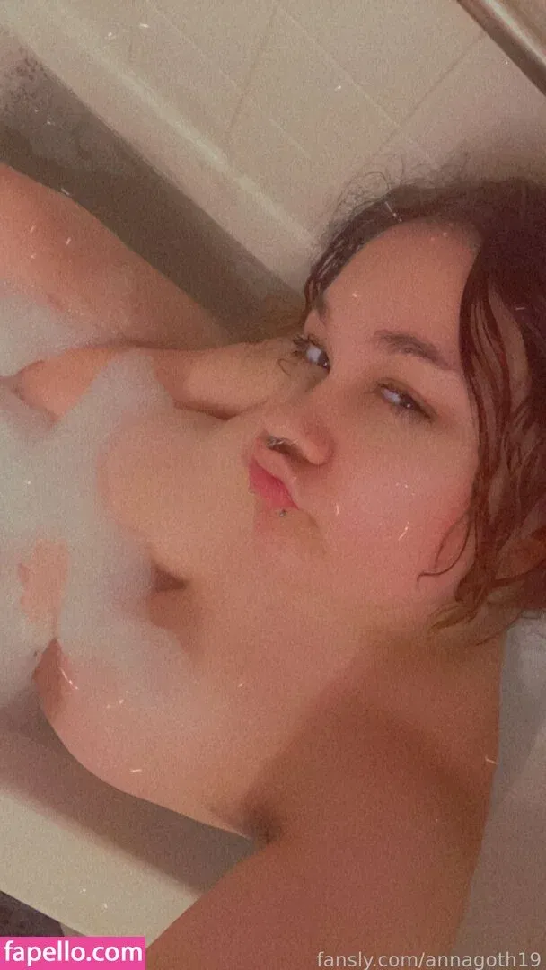 mrettaxe / scxrlettalatar Onlyfans Photo Gallery 