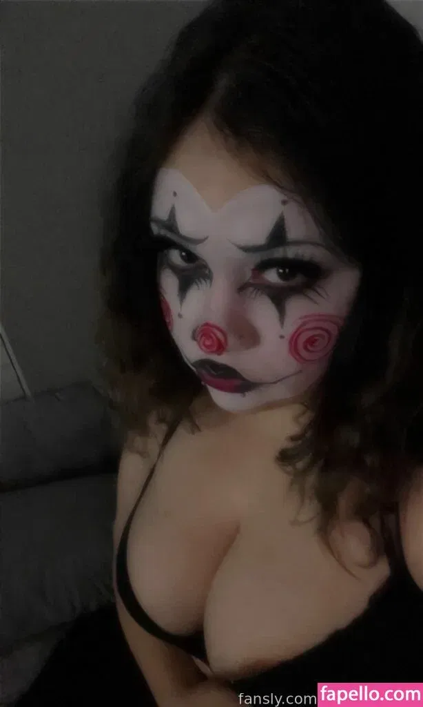 mrettaxe / scxrlettalatar Onlyfans Photo Gallery 