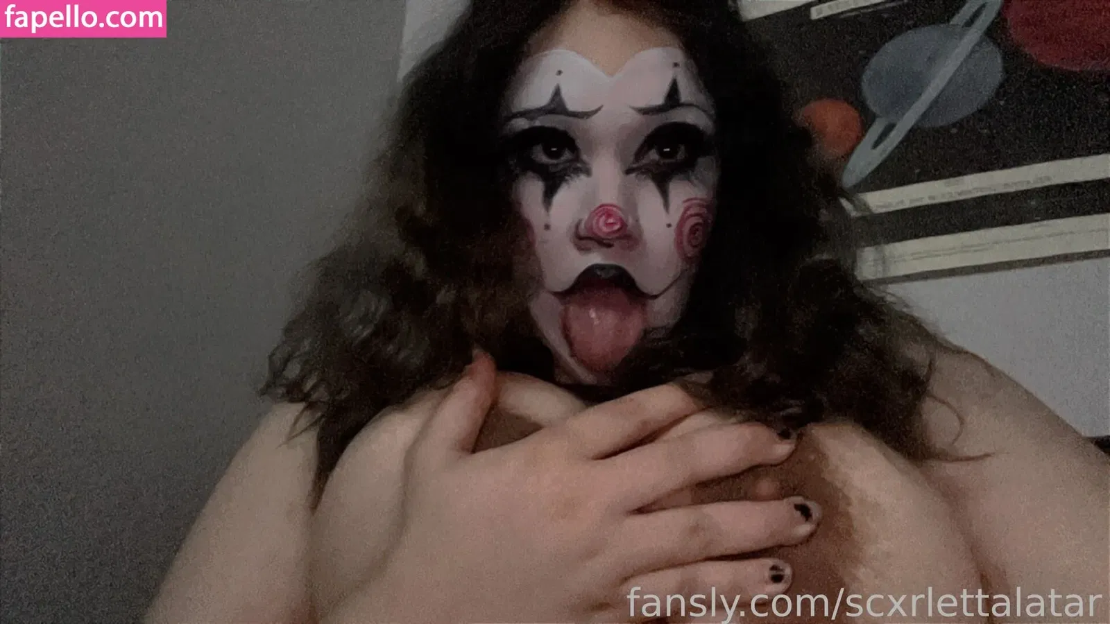 mrettaxe / scxrlettalatar Onlyfans Photo Gallery 