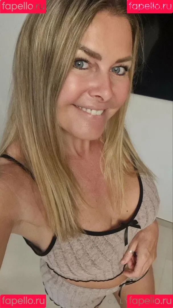 caly.morgan7 / calymorgan Onlyfans Photo Gallery 