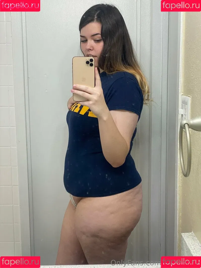 faefeedee / fyeefyee Onlyfans Photo Gallery 