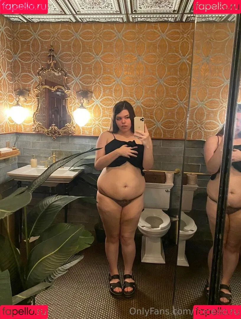 faefeedee / fyeefyee Onlyfans Photo Gallery 