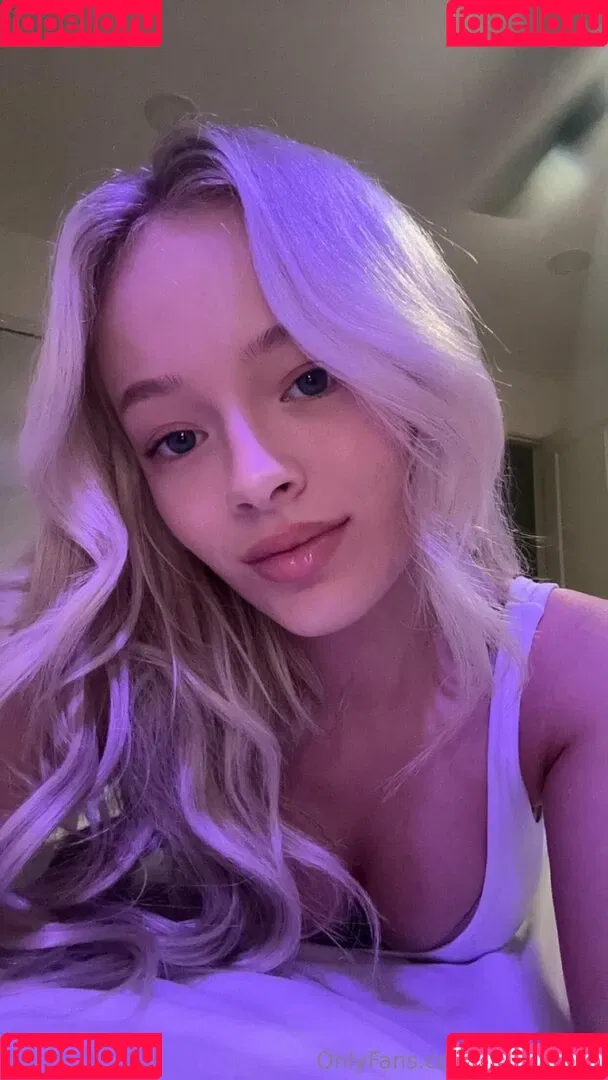 second_zoe_music / secondzoe Onlyfans Photo Gallery 