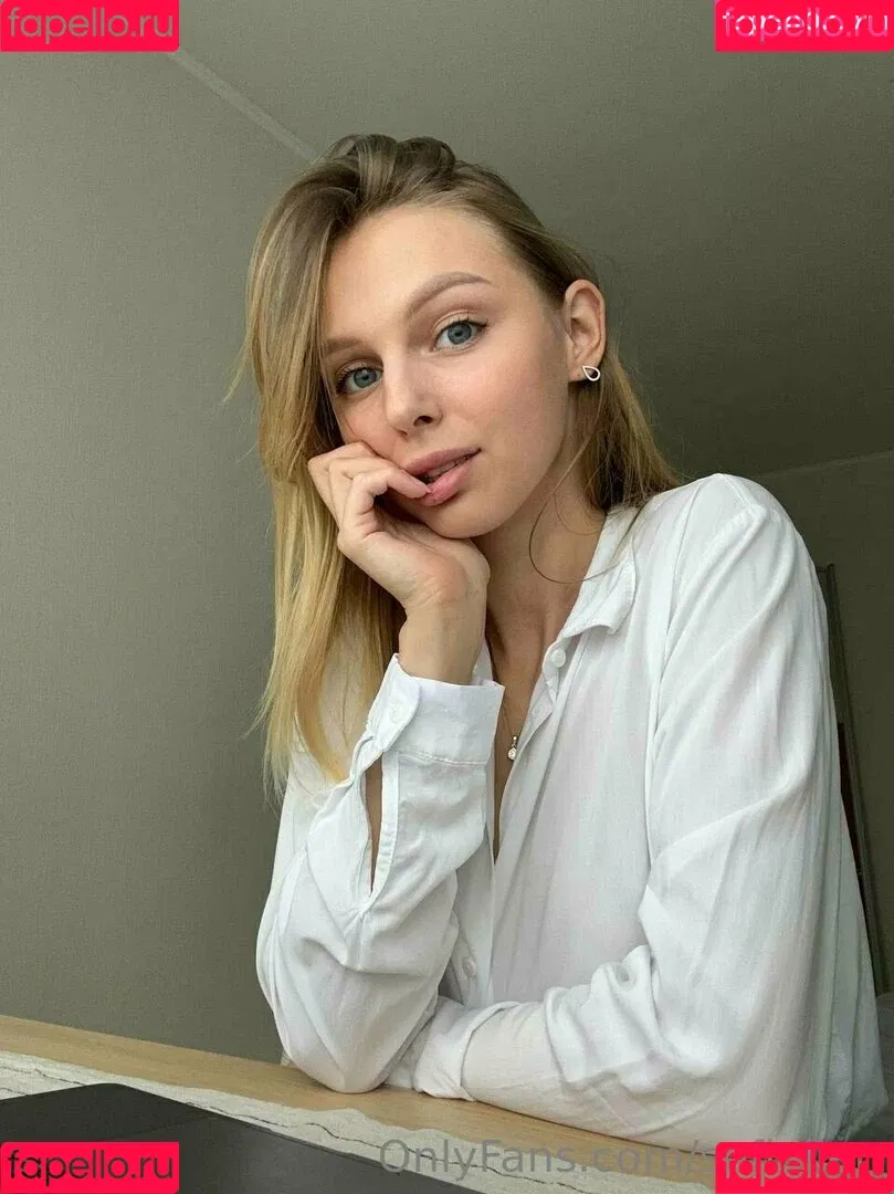 badsofia / sofialien Onlyfans Photo Gallery 