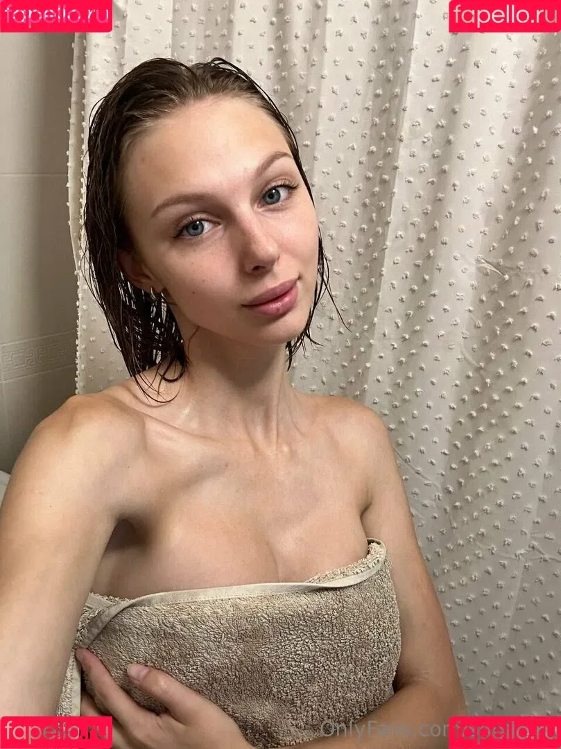badsofia / sofialien Onlyfans Photo Gallery 