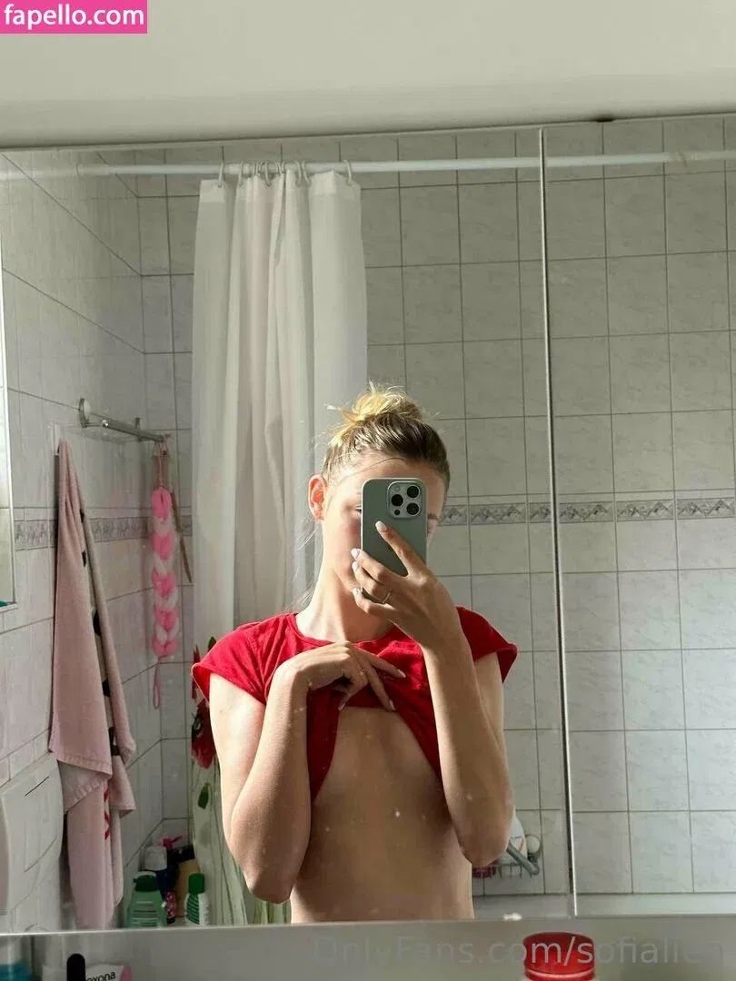 badsofia / sofialien Onlyfans Photo Gallery 