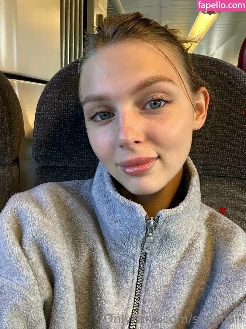 badsofia / sofialien Onlyfans Photo Gallery 