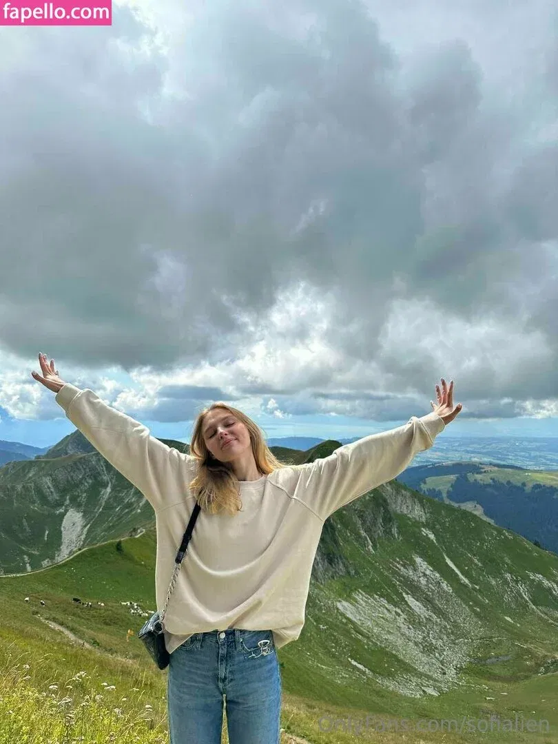 badsofia / sofialien Onlyfans Photo Gallery 