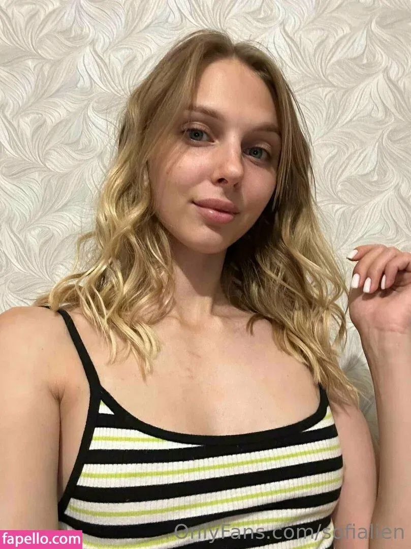 badsofia / sofialien Onlyfans Photo Gallery 