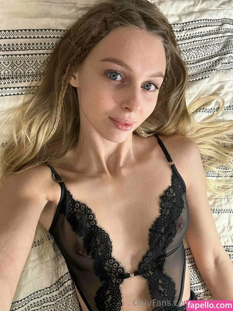 badsofia / sofialien Onlyfans Photo Gallery 