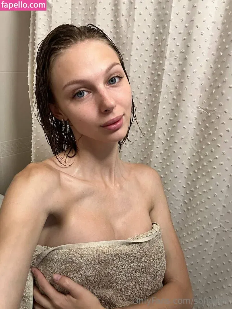 badsofia / sofialien Onlyfans Photo Gallery 