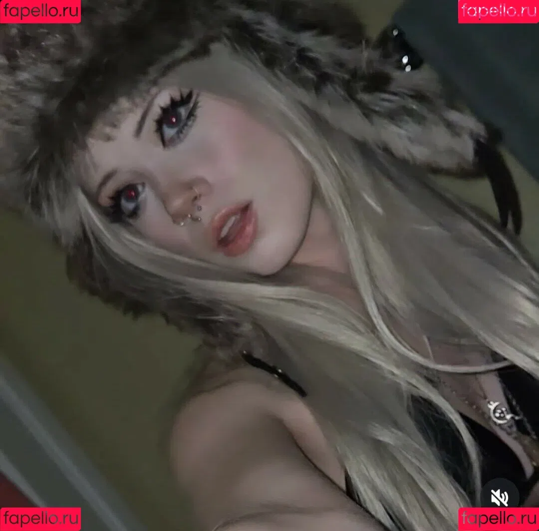 https: / pipssqueakss Onlyfans Photo Gallery 