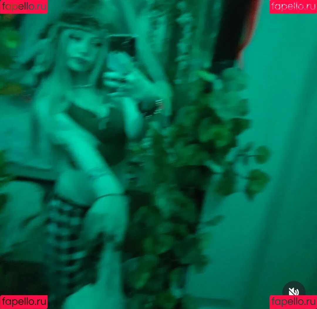 https: / pipssqueakss Onlyfans Photo Gallery 