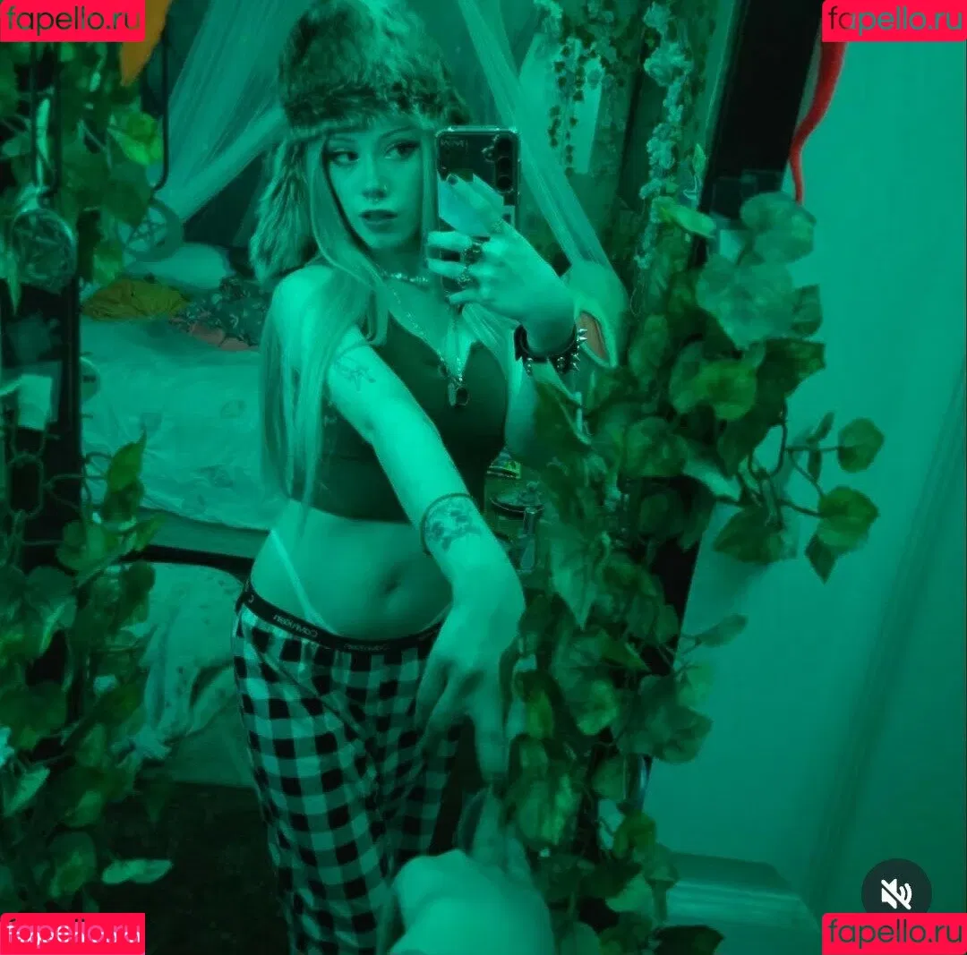 https: / pipssqueakss Onlyfans Photo Gallery 