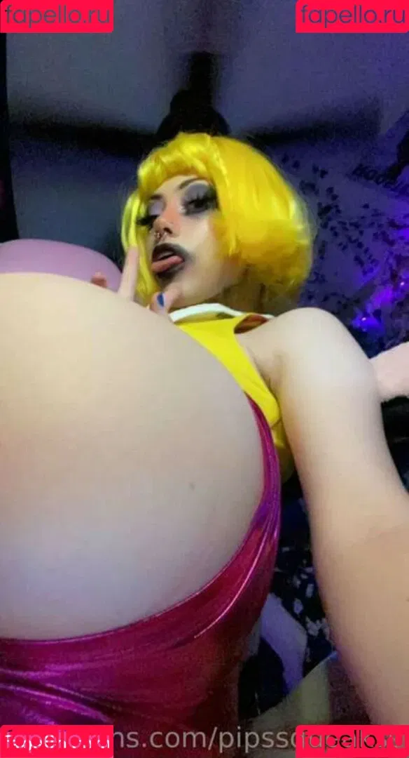 https: / pipssqueakss Onlyfans Photo Gallery 