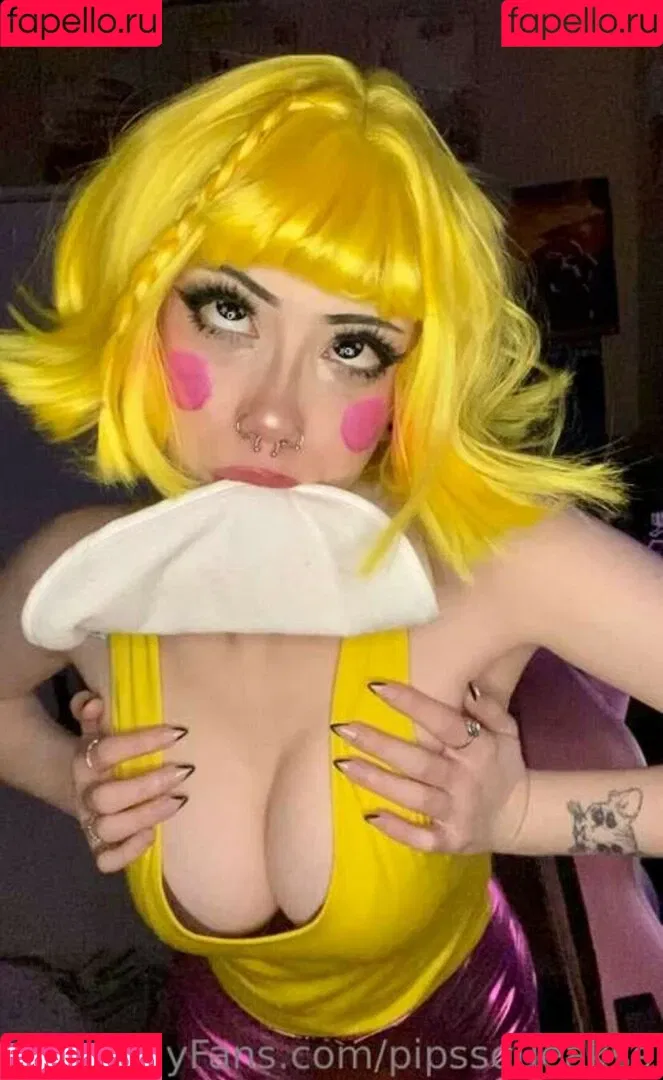 https: / pipssqueakss Onlyfans Photo Gallery 