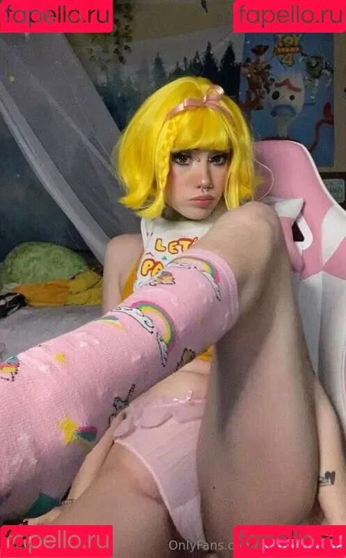 https: / pipssqueakss Onlyfans Photo Gallery 