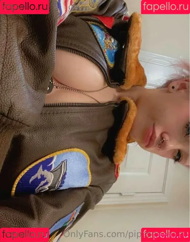 https: / pipssqueakss Onlyfans Photo Gallery 