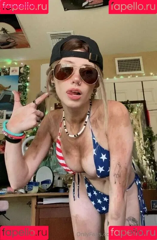 https: / pipssqueakss Onlyfans Photo Gallery 