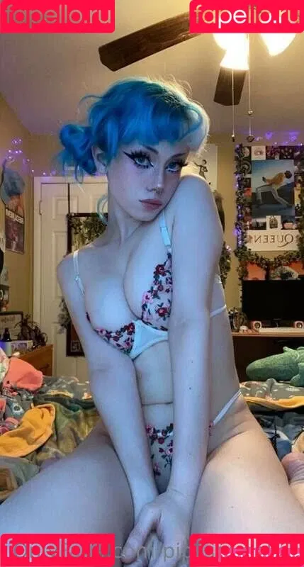 https: / pipssqueakss Onlyfans Photo Gallery 