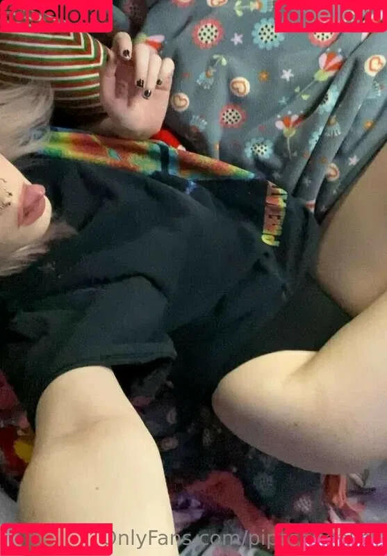 https: / pipssqueakss Onlyfans Photo Gallery 