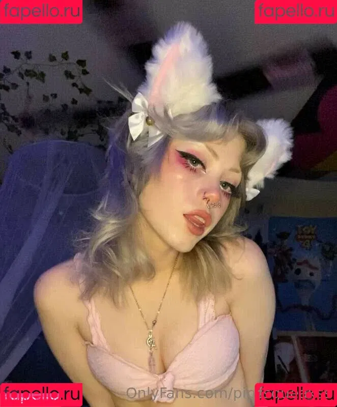 https: / pipssqueakss Onlyfans Photo Gallery 