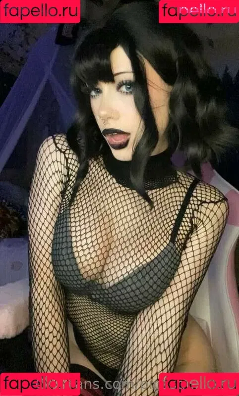 https: / pipssqueakss Onlyfans Photo Gallery 