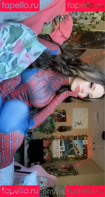 https: / pipssqueakss Onlyfans Photo Gallery 