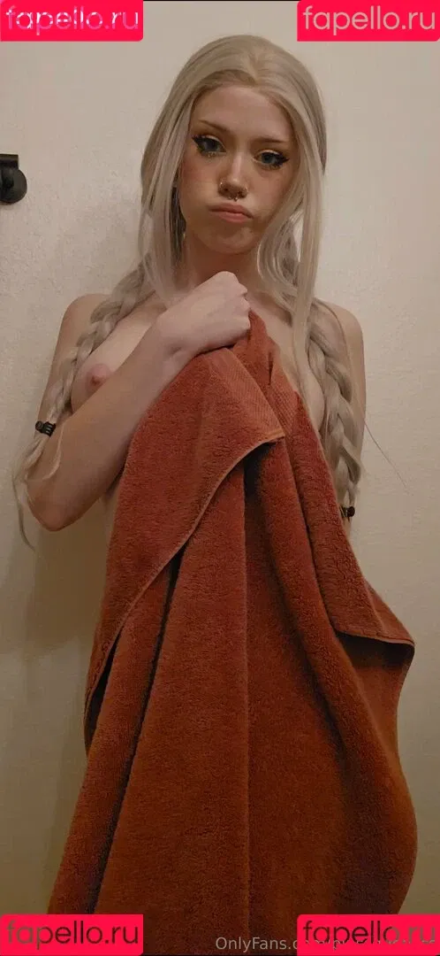 https: / pipssqueakss Onlyfans Photo Gallery 
