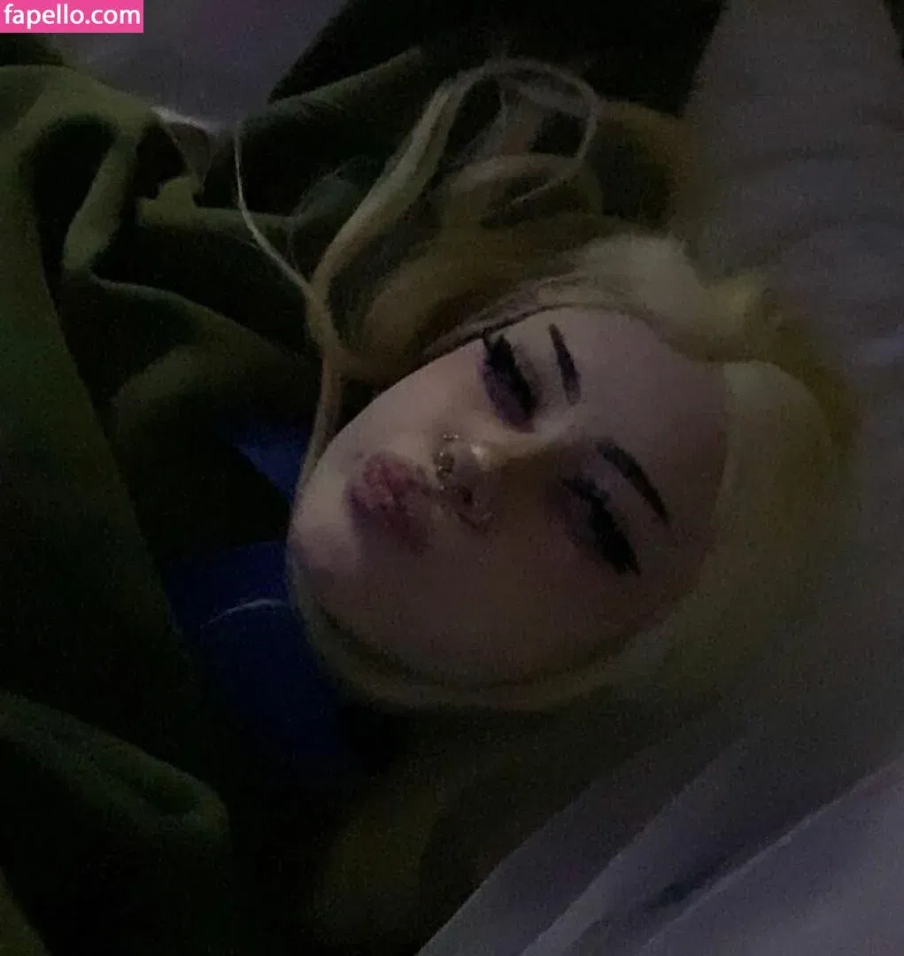 https: / pipssqueakss Onlyfans Photo Gallery 