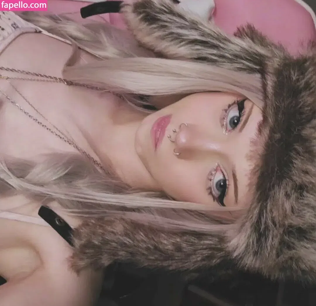 https: / pipssqueakss Onlyfans Photo Gallery 