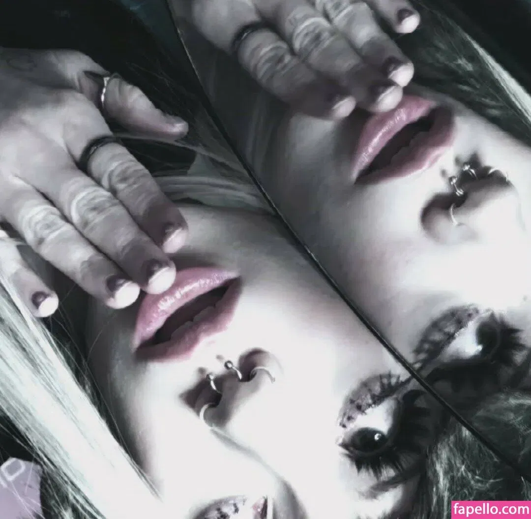 https: / pipssqueakss Onlyfans Photo Gallery 