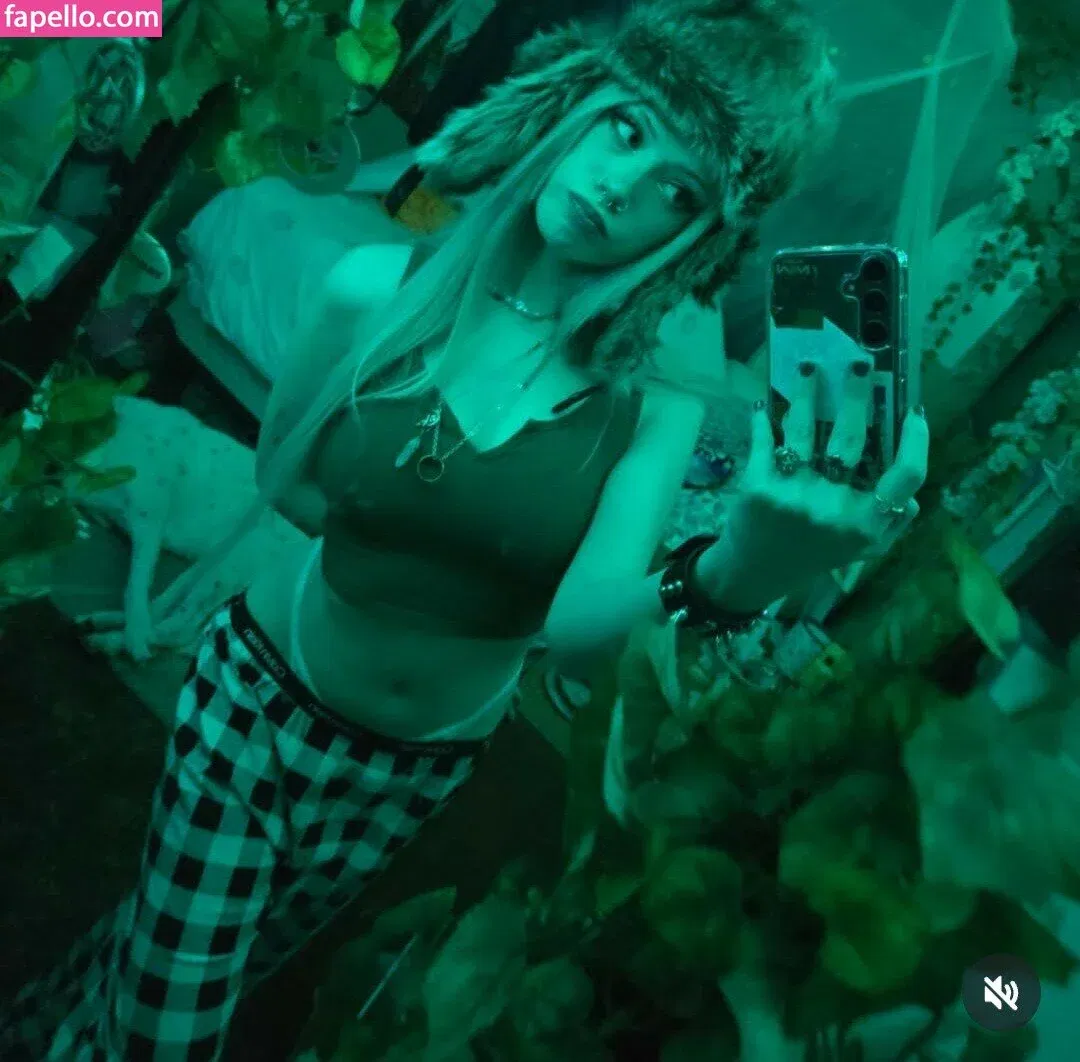 https: / pipssqueakss Onlyfans Photo Gallery 