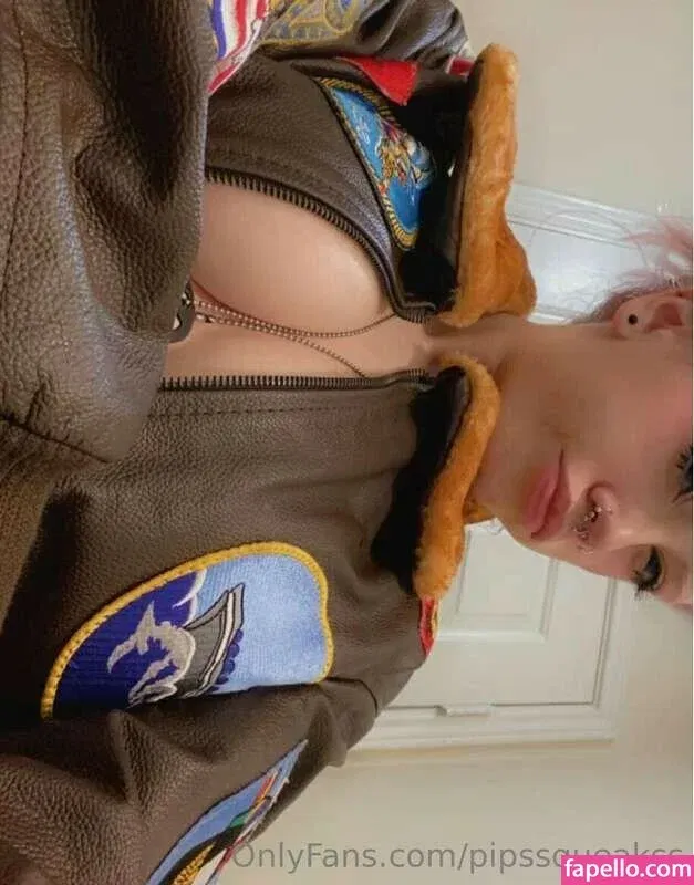https: / pipssqueakss Onlyfans Photo Gallery 