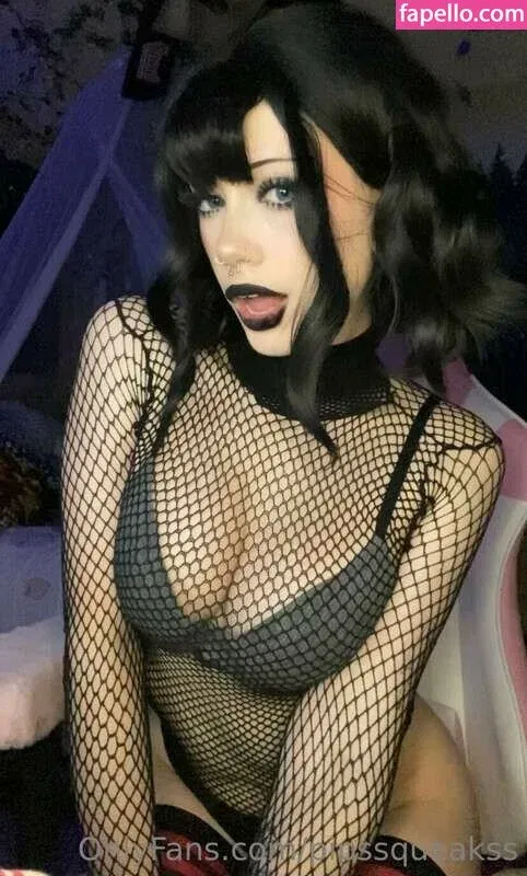 https: / pipssqueakss Onlyfans Photo Gallery 