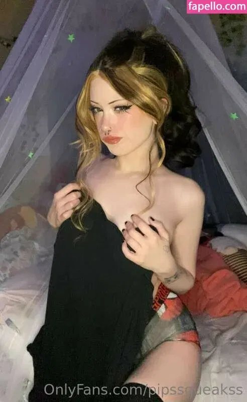 https: / pipssqueakss Onlyfans Photo Gallery 