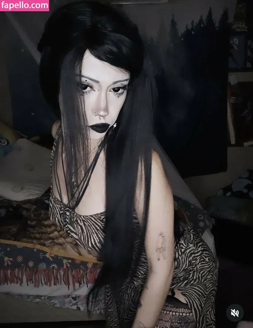 https: / pipssqueakss Onlyfans Photo Gallery 