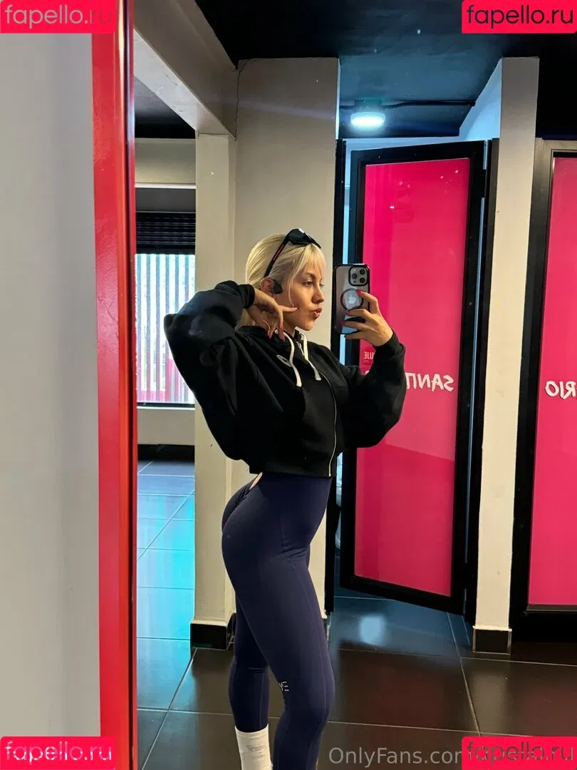 Cristalhill__ / PINKY PUSSYY / cristalhill / imcristaloficial_ Onlyfans Photo Gallery 
