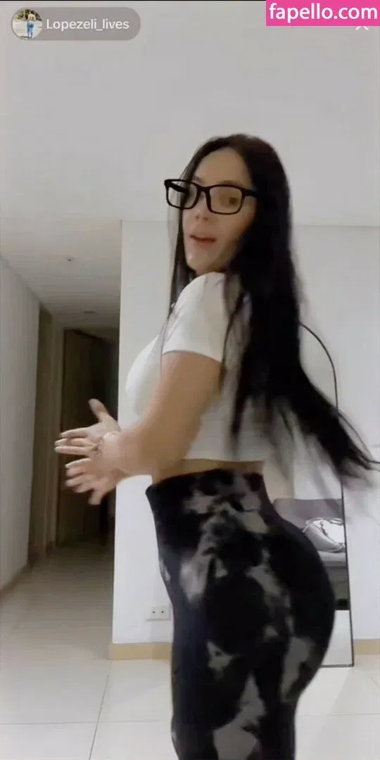 Elizabeth Lopez / lopezeli_l / lopezeli_only Onlyfans Photo Gallery 