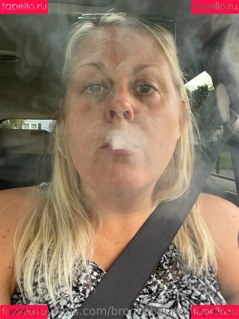 smokybrookeb / the_smokky_b Onlyfans Photo Gallery 