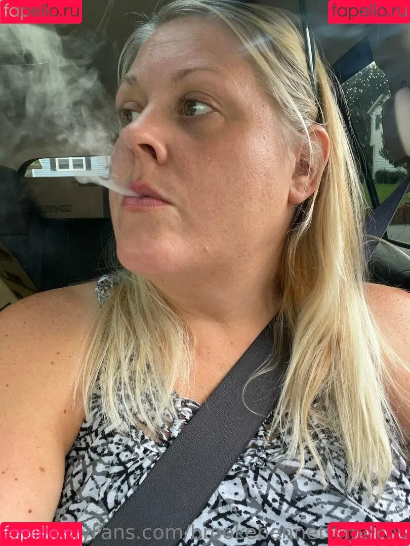 smokybrookeb / the_smokky_b Onlyfans Photo Gallery 