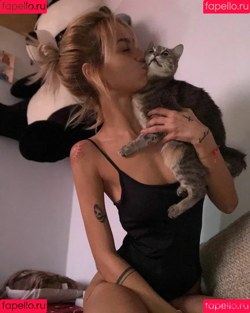 axalrnaed Onlyfans Photo Gallery 