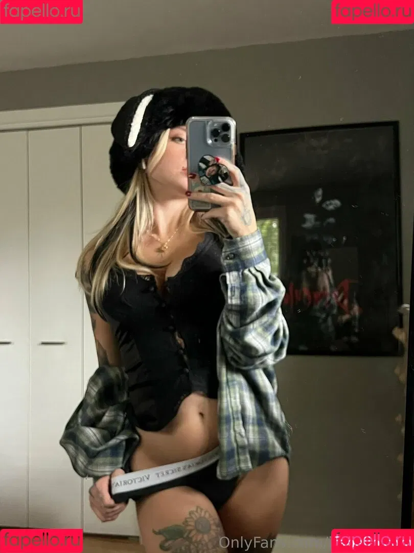 extrasadspice / imsadspice Onlyfans Photo Gallery 
