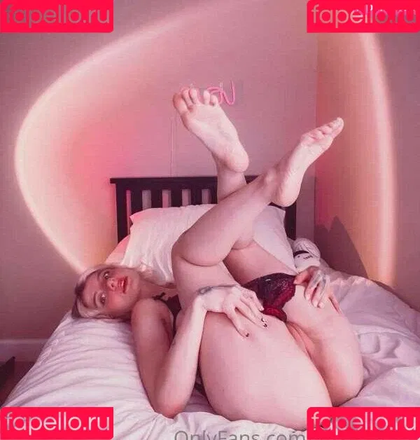 extrasadspice / imsadspice Onlyfans Photo Gallery 