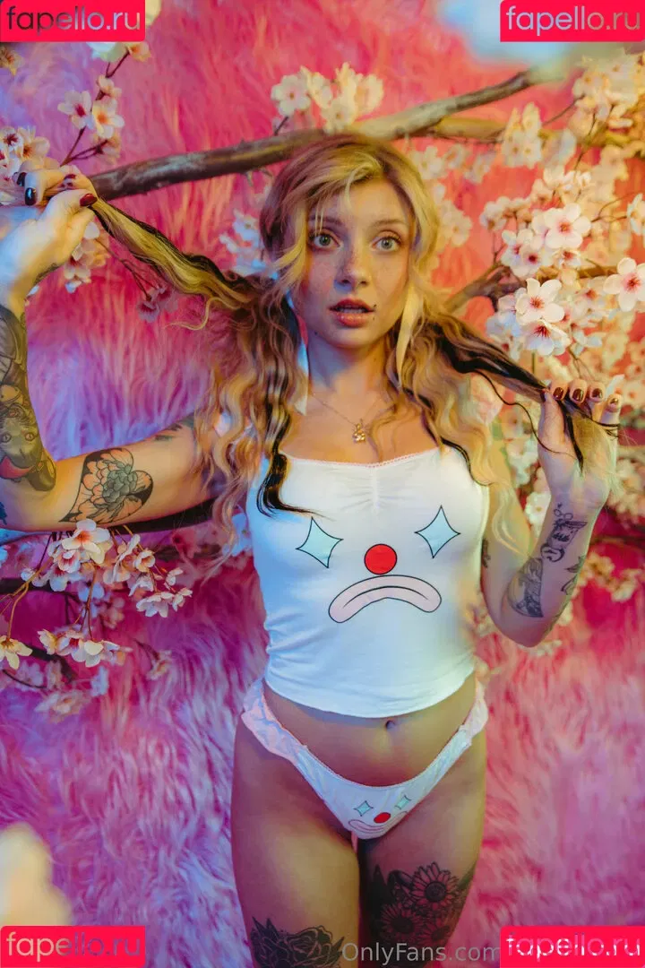 extrasadspice / imsadspice Onlyfans Photo Gallery 